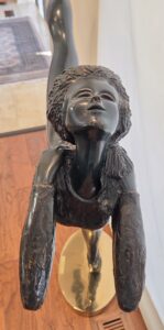 Arabesque by Monyo, bronze sculpture (second view)
